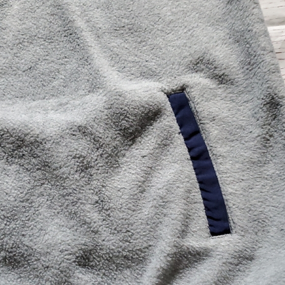 Eddie Bauer Boy's Blue and Gray Pullover Fleece 💙 - Picture 8 of 9
